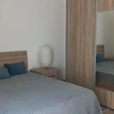 Lourdes Penthouse 3 Bedrooms * Għajnsielem