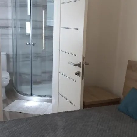 Lourdes Penthouse 3 Bedrooms Għajnsielem