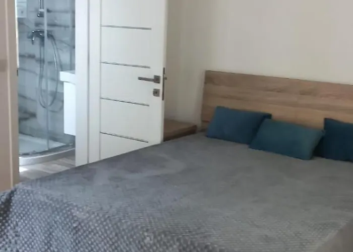 Lourdes Penthouse 3 Bedrooms *